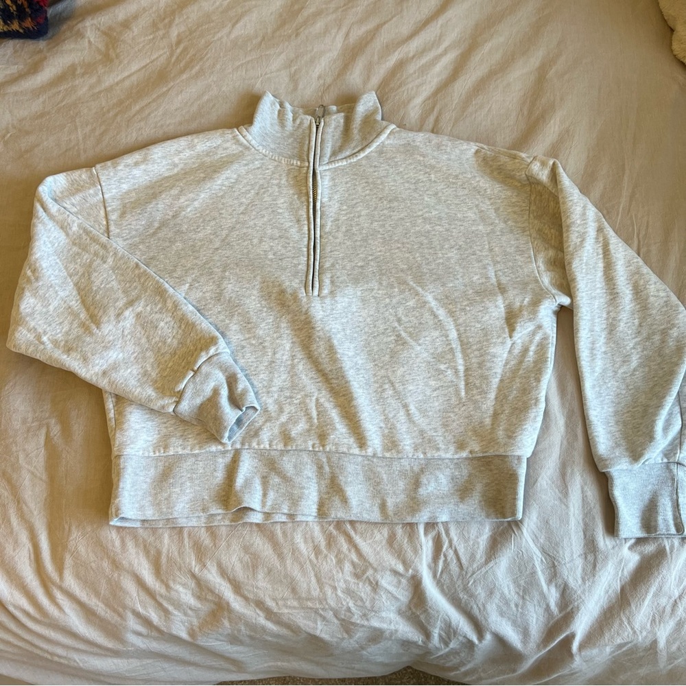 GAP quarter zip crop pullover